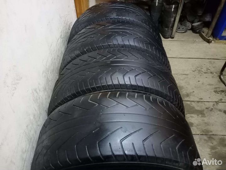 Yokohama ADVAN ST V802 285/55 R18