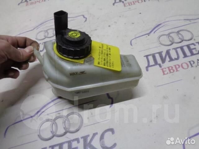 Бачок главного тормозного цилиндра VW Golf VI 200