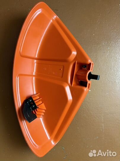 Кожух защитный травы Husqvarna 128R новый