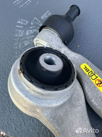 Передние ударные рычаги BMW G11