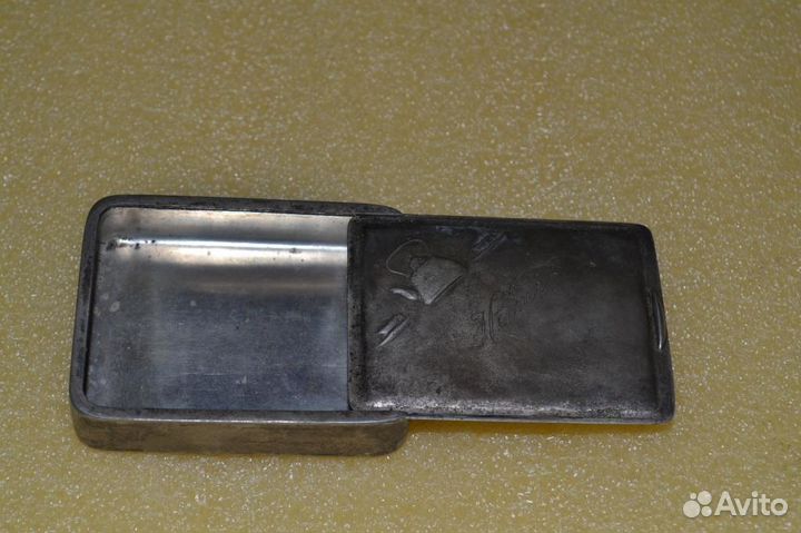 Емкость для подогрева воды, и грелка для рук