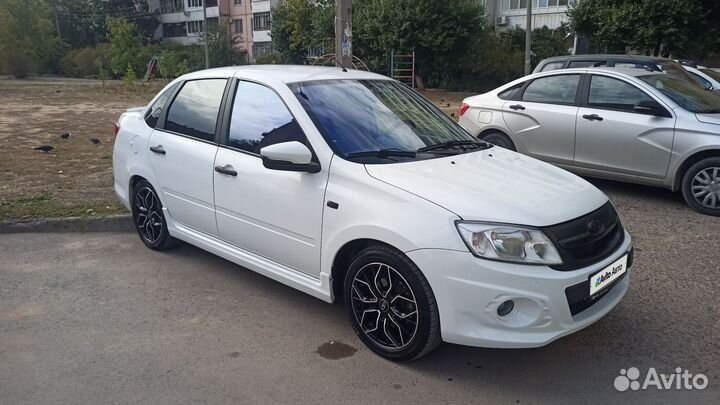 LADA Granta 1.6 МТ, 2017, 130 000 км