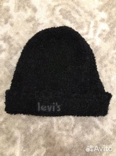 Шапка levis