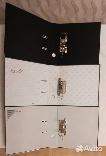 Канцелярская папка с арочным механизмом