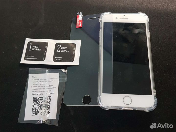 Защитное стекло на iPhone 8