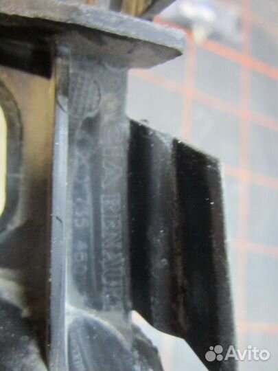 Renault Sandero - Кронштейн бампера заднего правый