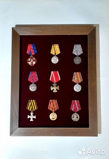 Рамка витрина тёмный дуб на стену для медалей