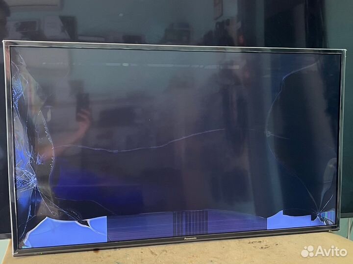 Телевизор panasonic TX-43FXR600 по запчастям