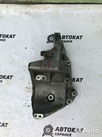 Кронштейн компрессора кондиционера Opel X16XEL