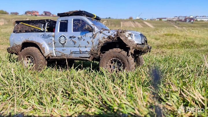 RC трофи 1/10 модель RTR комплект