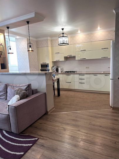 2-к. квартира, 65 м², 12/18 эт.