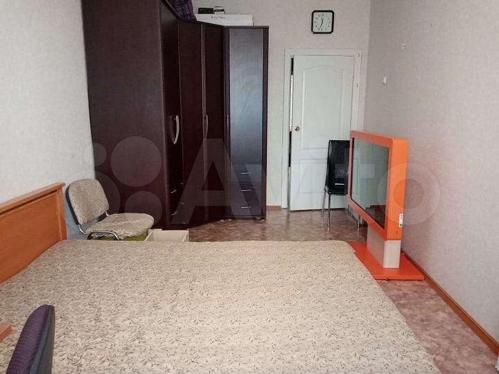 2-к. квартира, 55 м², 1/9 эт.
