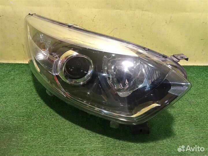 Фара правая Renault Kaptur 2016