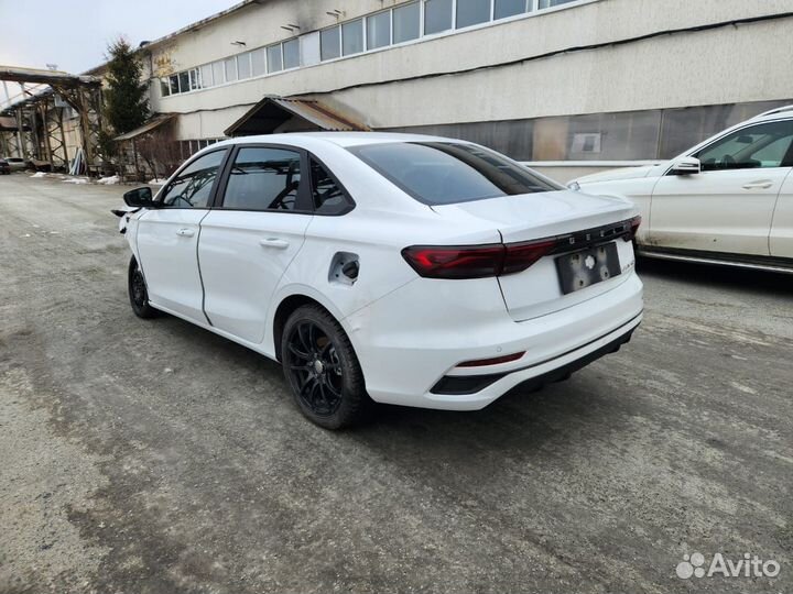 Geely Emgrand 1.5 AT, 2023, битый, 145 000 км