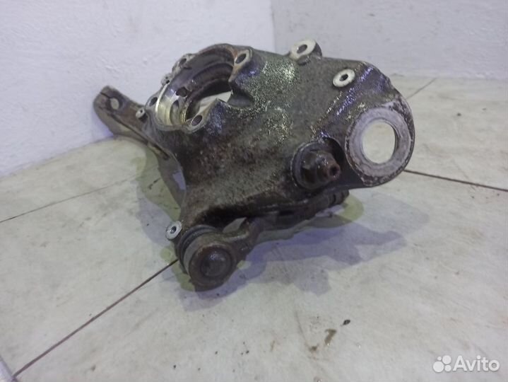 Кулак передний левый бмв