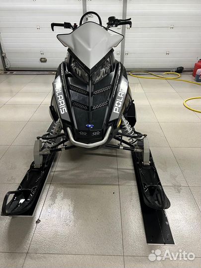 Продам снегоход Polaris 800