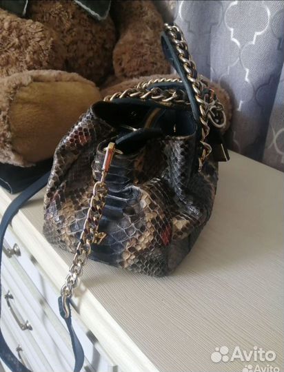 Сумка из кожи питона Италия