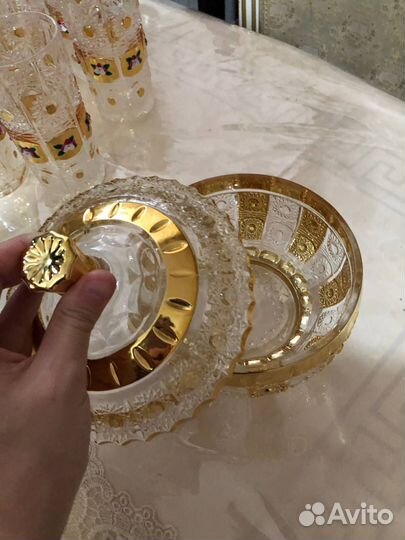 Сахарница с крышкой