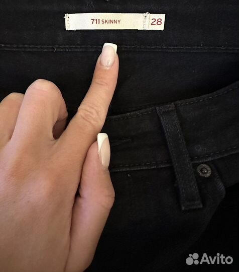 Черные джинсы Levis 711 skinny