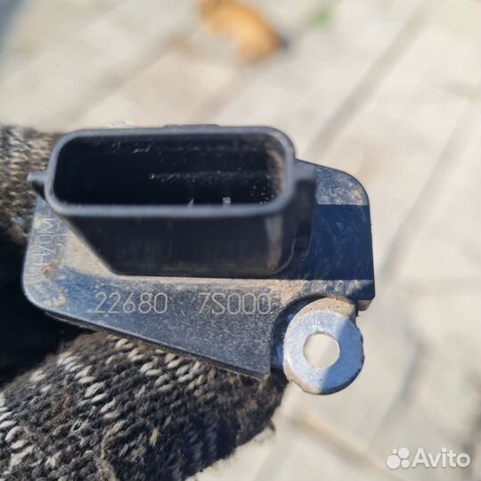 Датчик расхода воздуха NissanPathfinder R52