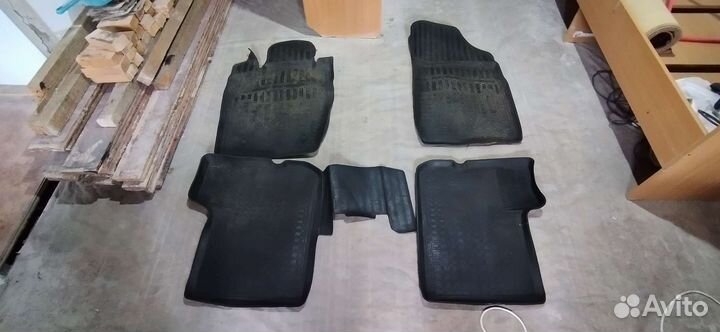 Коврики renault sandero