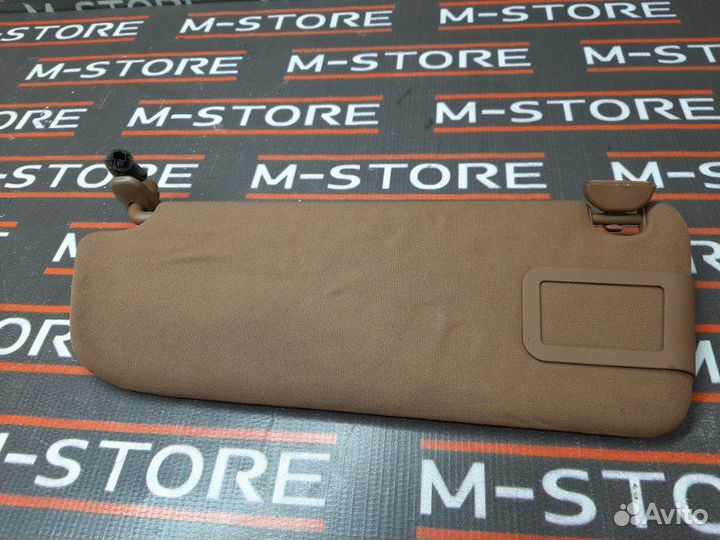 Козырек солнцезащитный передний правый Audi A8