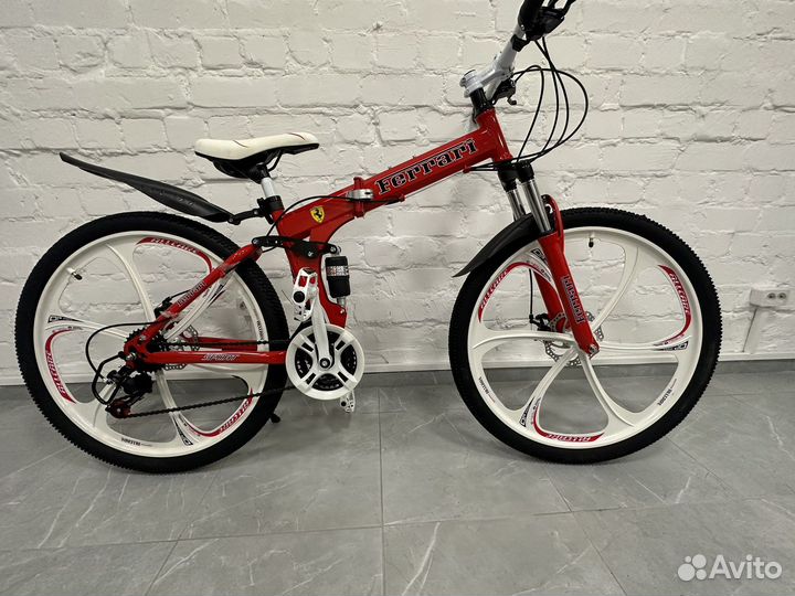 Велосипед BMW на литых дисках