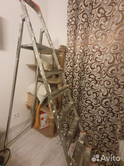 Стремянка 7 ступеней