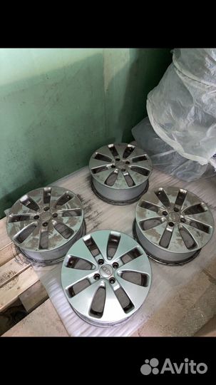 Литые диски r15 на Kia rio 3