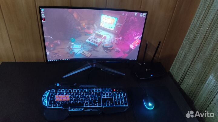 Настольный компьютер с монитором