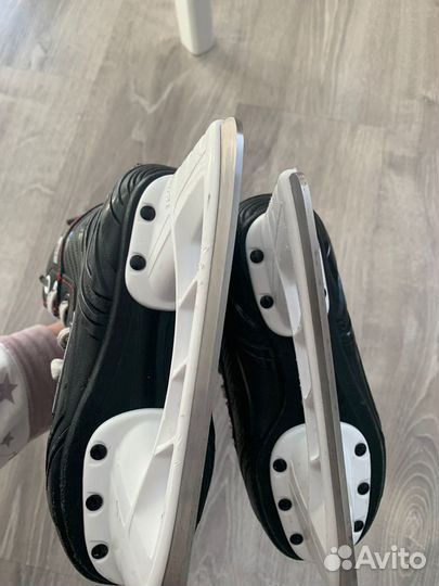 Хоккейные коньки bauer