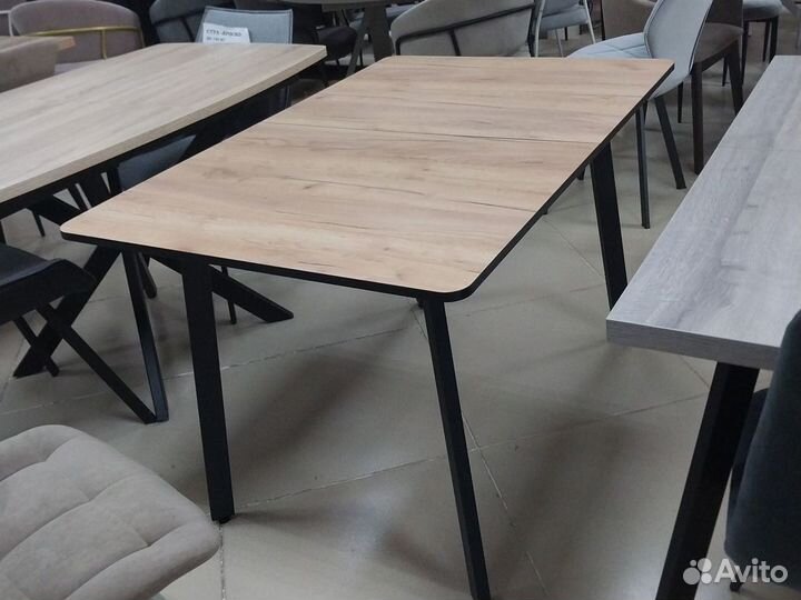 Кухонный стол