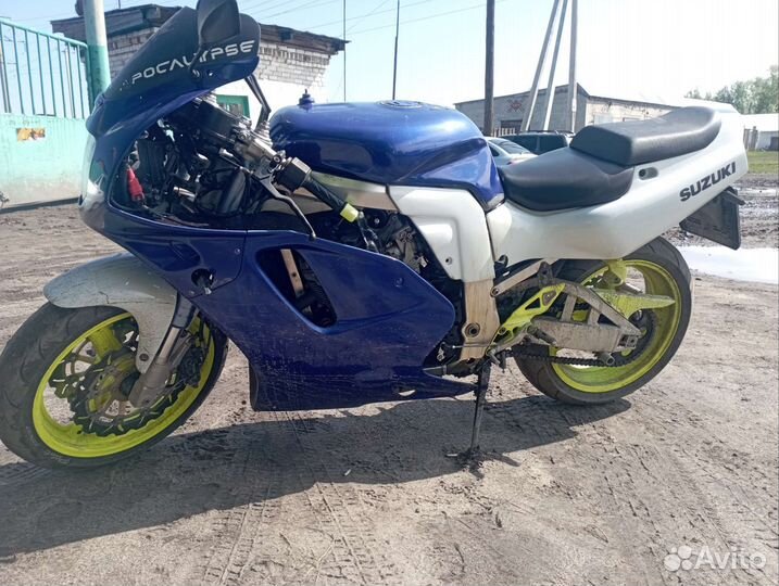 Suzuki gsxr 750
