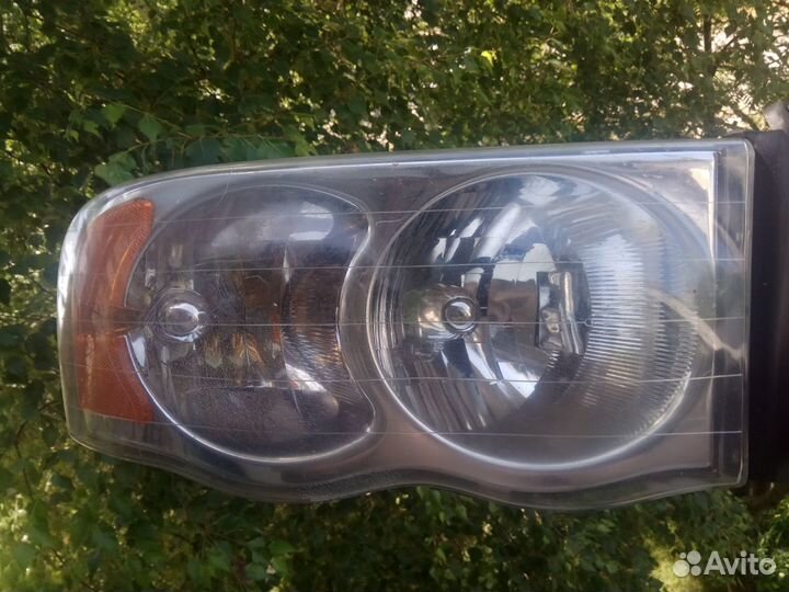 Фары Додж Рэм 2001-05 оригинал бу
