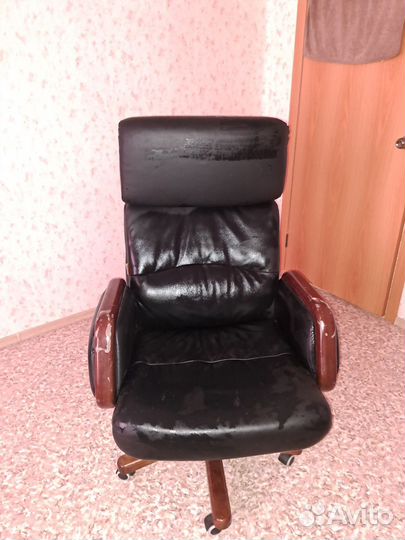 Кресло руководителя бу