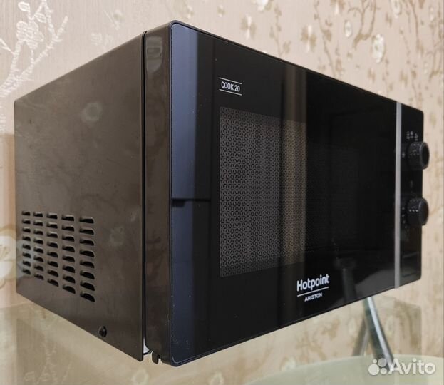 Микроволновая печь Hotpoint-Ariston mwhr 3101