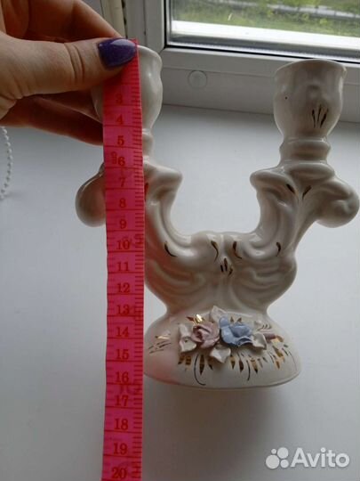 Фарфоровый подсвечник