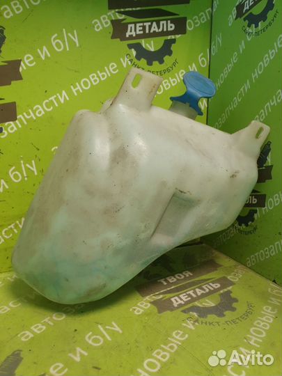 Бачок омывателя Volkswagen Golf 3 1.6 AEE