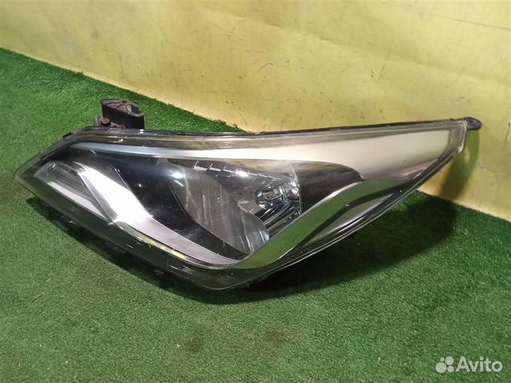 Фара левая Hyundai Solaris 2014