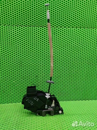 Замок двери задний правый Land Rover Range Rover