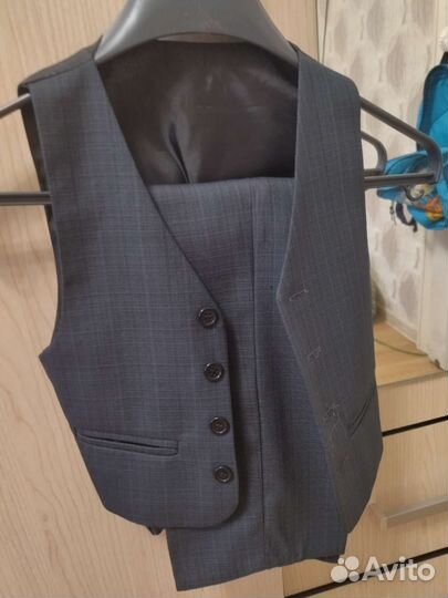 Костюм тройка для мальчика 104-110