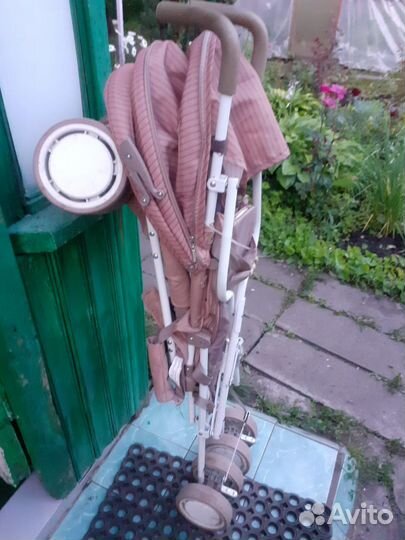 Прогулочная коляска трость