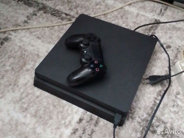 Игровая ps4 slim