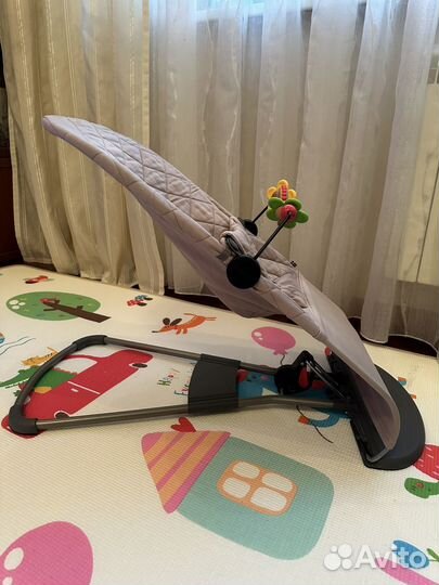 Шезлонг для новорожденных babybjorn