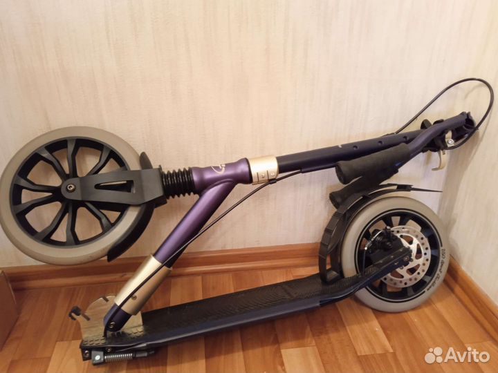 Самокат взрослый с большими колесами