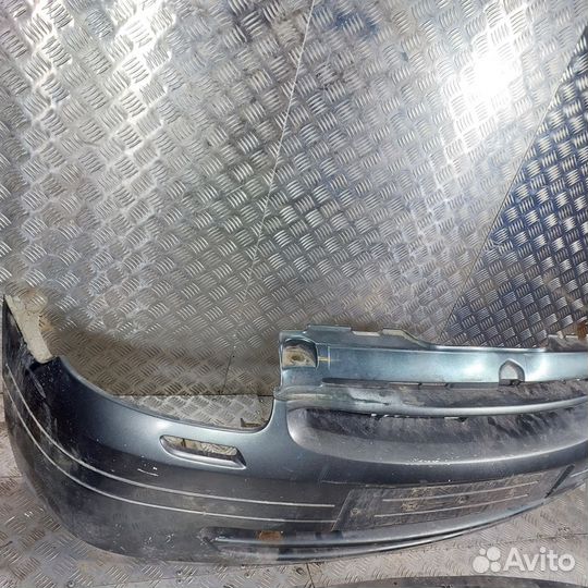 Передний бампер Renault Clio 2