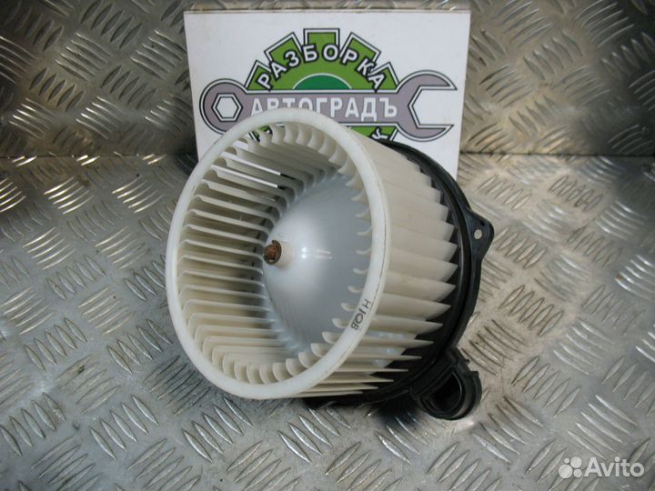 Моторчик отопителя для Hyundai i30