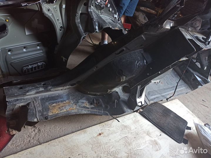 Крыло заднее левое Nissan Teana j31 pj31 B20