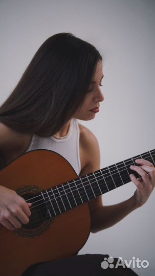 Преподаватель по гитаре и укулеле