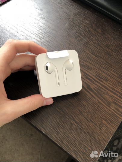 Наушники EarPods новые оригинал